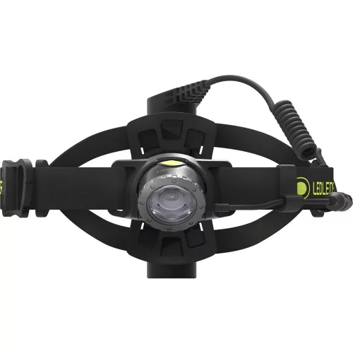 LEDLENSER NEO10R 600lm tölthető futó-túra fejlámpa - 18650 Li-ion akku-fekete