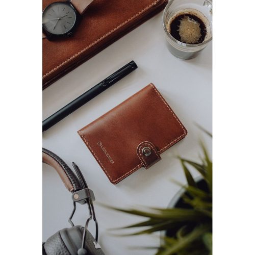 LEDLENSER pénztárca/powerbank/lámpa/vezeték nélkül tölthető 150lm gesztenye