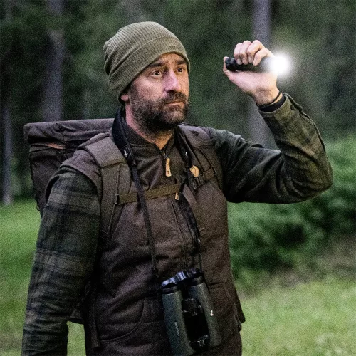 LEDLENSER TT3R taktikai lámpa 21700 1900 lumen USB-C