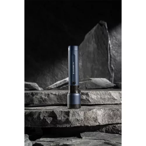 LEDLENSER P7R tölthető LED lámpa 2000lm, 320m, 503265 Li-ion  Limited