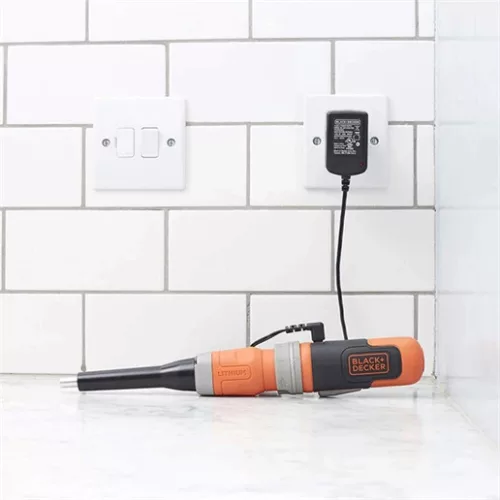 Black And Decker BCF603C-QW rúdcsavarozó töltőkábellel dobozban