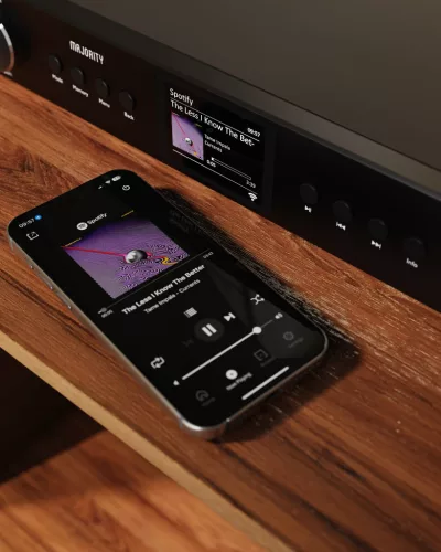 Majority Internet rádió - Fitzwilliam Connect AMP (2x100W erősítő, BT, DAB+/FM, internet rádió, Spotify, Távírányító)