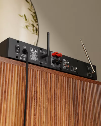 Majority Internet rádió - Fitzwilliam Connect AMP (2x100W erősítő, BT, DAB+/FM, internet rádió, Spotify, Távírányító)