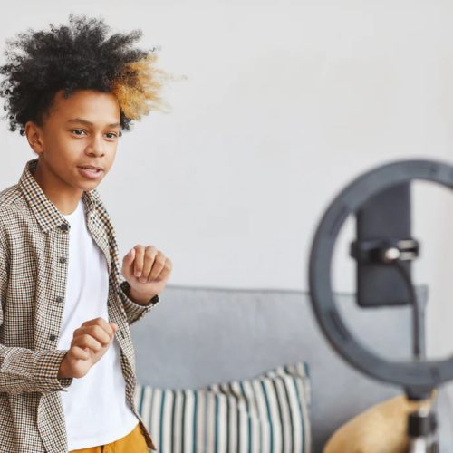 Juice összecsukható Selfie LED körlámpa állvánnyal, telefontartóval - Juice     Social Foldable Ring Selfie Light Stand - fekete