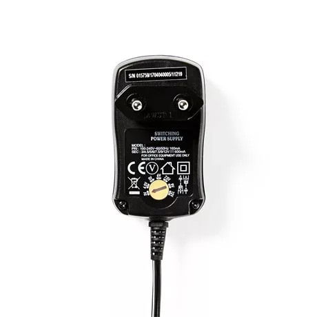 Nedis ACPA006 univerzális hálózati adapter