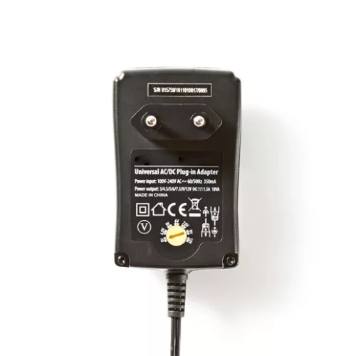 Nedis ACPA002 univerzális hálózati adapter