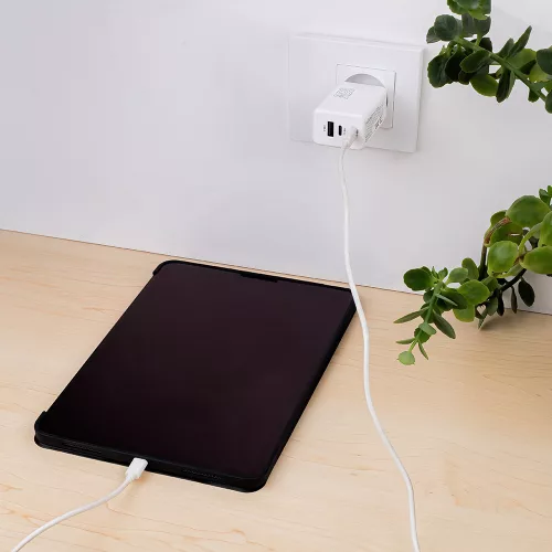 Maxlife MXTC-08-65ACC PD+QC 65W gyorstöltő adapter 2xType-C + USB - fehér