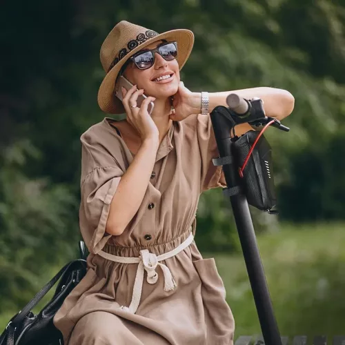 Wildman univerzális elektromos rollerre/rollerre szerelhető, vízálló, kemény    táska - Wildman  CBC-3L Scooter Bag - fekete - ECO csomagolás