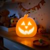 Family Halloween-i LED dekor - tök - RGB LED - 3 x LR1130 - 8,5 x 9 x 4 cm (56568)
