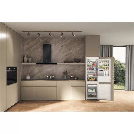 Whirlpool WHC18D021C2 SF hűtő alulfagyasztós beépíthető