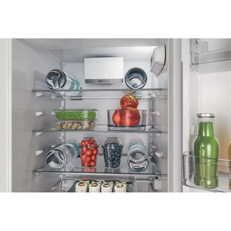 Whirlpool WHC18D021C2 SF hűtő alulfagyasztós beépíthető