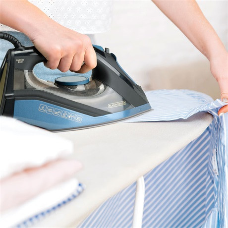 Black And Decker BXIR2801E vasaló gőzölős