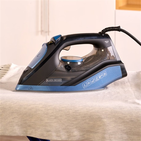 Black And Decker BXIR2801E vasaló gőzölős