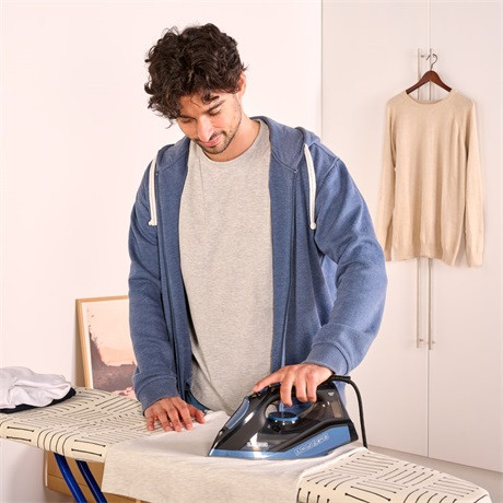 Black And Decker BXIR2801E vasaló gőzölős