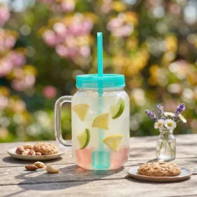   Szívószálas pohár - zöld - 4 db hűthető jégkockával, 550ml,  17 x 7.5 x 13.5 cm (57160R)