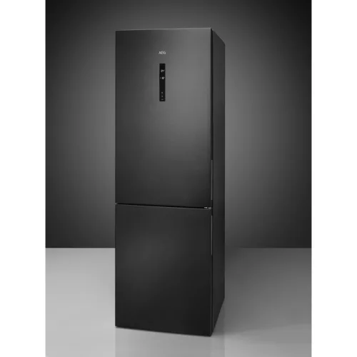 AEG RCB732E5MB hűtő alulfagyasztós