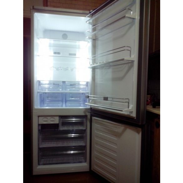 Beko CN147223GB alulfagyasztós hűtő