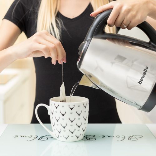 Bewello Rozsdamentes acél vízforraló - 2L - 2000W (BW1009)