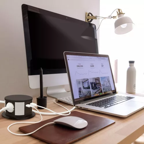 DeLight süllyeszthető 3-as elosztó és USB - fekete (20433BK)