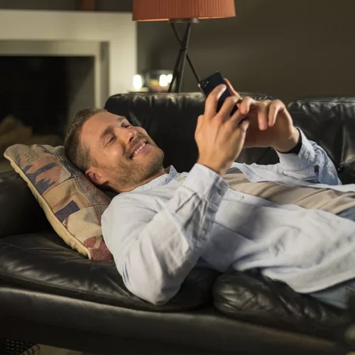 HAMA Okos WiFi LED izzó E27 RGB 10W (176581)