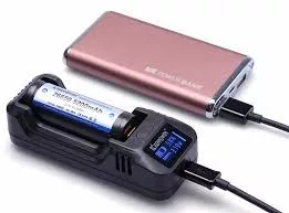 KeepPower LCD akku töltő Li-ion 14500/16340/CR123/18650/26650 cellákhoz