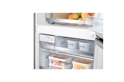 Lg GBF567PZCMB hűtő alulfagyasztós