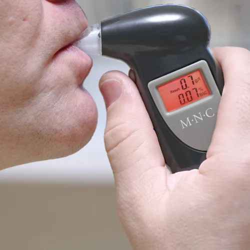 MNC Digitális alkoholszonda kijelzővel - kulcskarikával és 5 fúvókával (55791B)