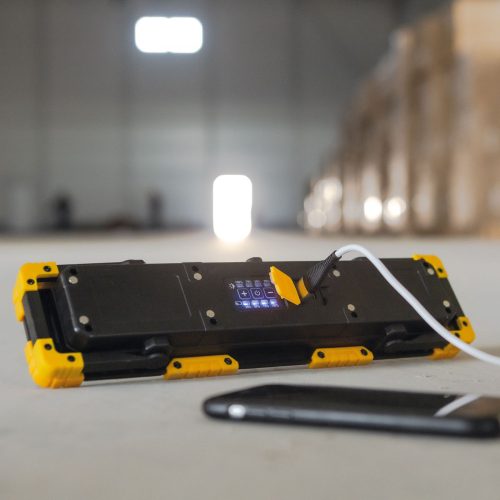 Phenom LED reflektor - akkumulátoros, dimmerelhető, fókuszálható - 1500 lumen (18649)