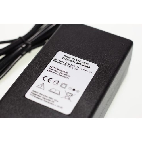 Ritar RT05D-3630-3POL 36V 3A akkutöltő zárt ólomakkumulátorhoz