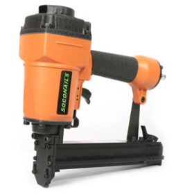   SOCONAILS MCF15 Pneumatikus  síktáras  hullámos szögbelövő gép 17 x 9  12 és 15mm-es szögekhez 100-as tár